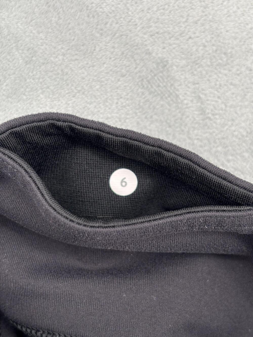 Lululemon Womens Black Cropped Leggings Size 6 Athleisure Yoga Minimalist - Picture 4 of 9